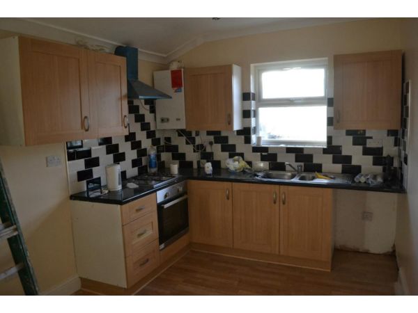3 Bedroom Flat to Rent in London, E13 9DB