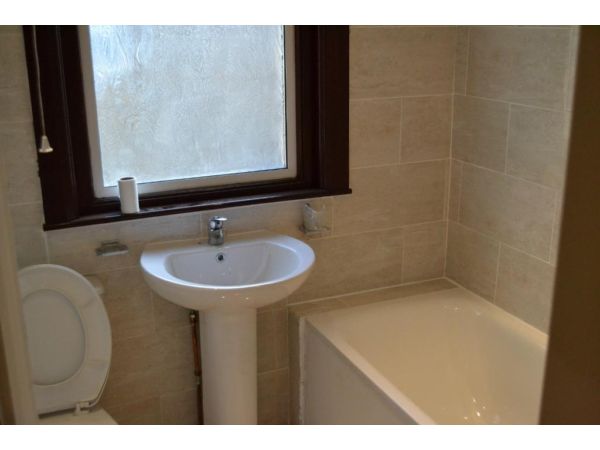 3 Bedroom Flat to Rent in London, E13 9DB