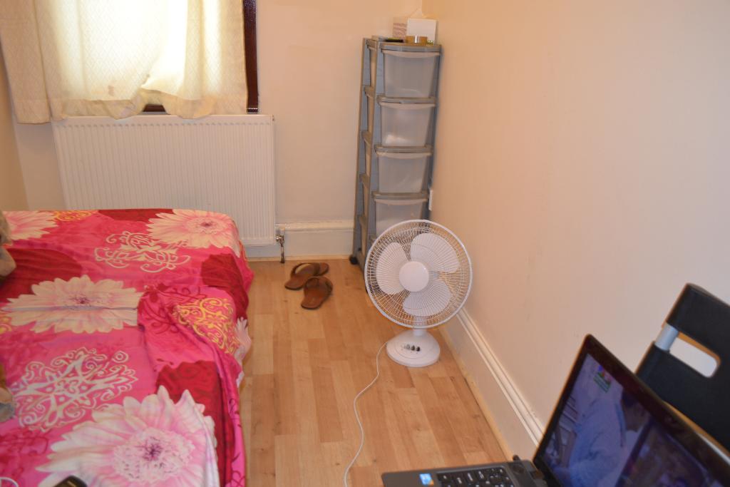 3 Bedroom Flat to Rent in London, E13 9DB