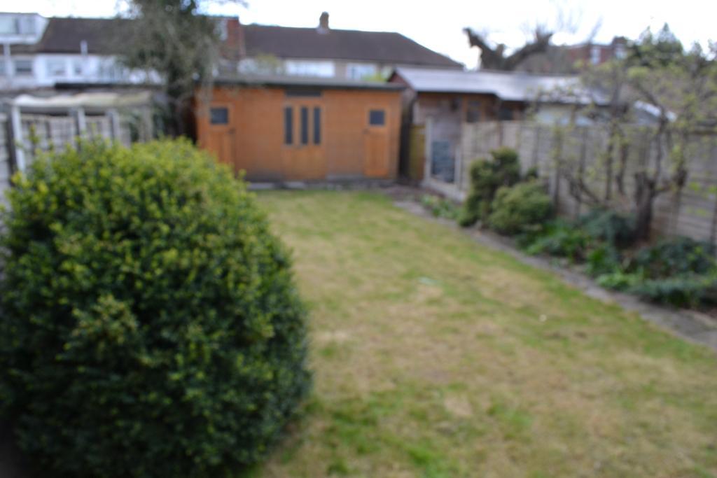 5 Bedroom Terraced to Rent in London, IG1 3QF