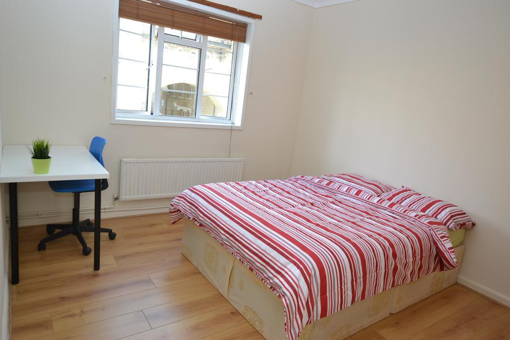5 Bedroom Terraced to Rent in London, E14 7QY