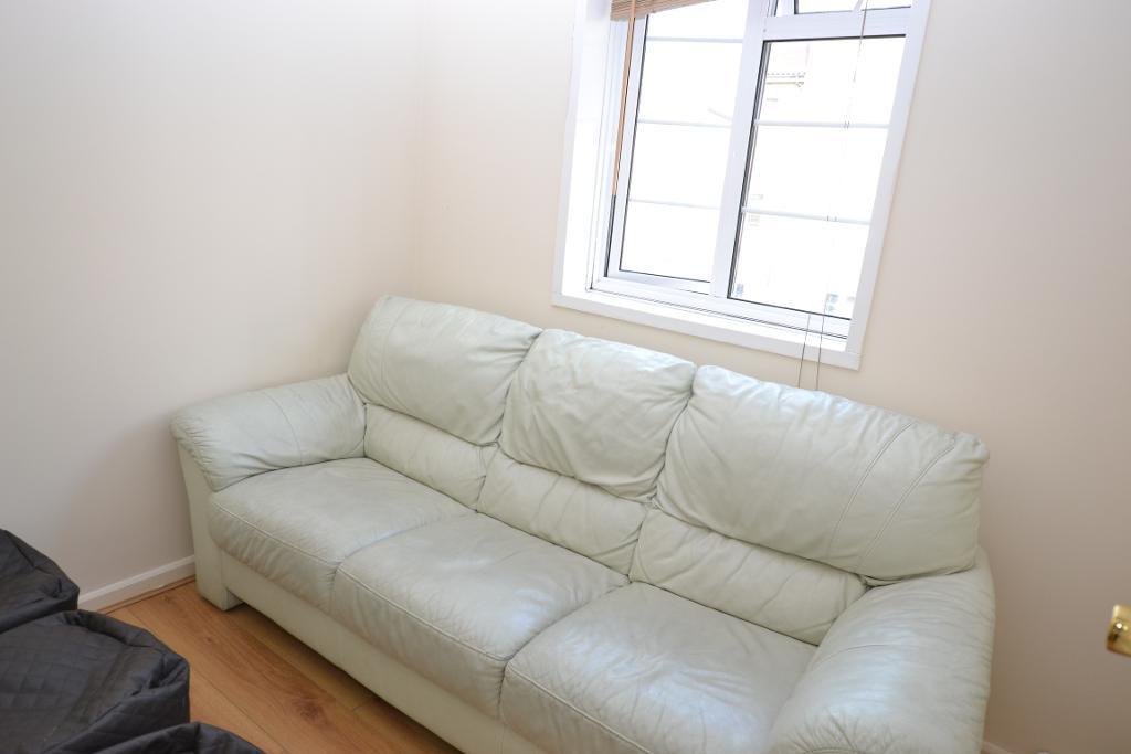 5 Bedroom Terraced to Rent in London, E14 7QY