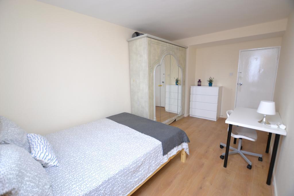 1 Bedroom Flat Share to Rent in London, E14 8SS