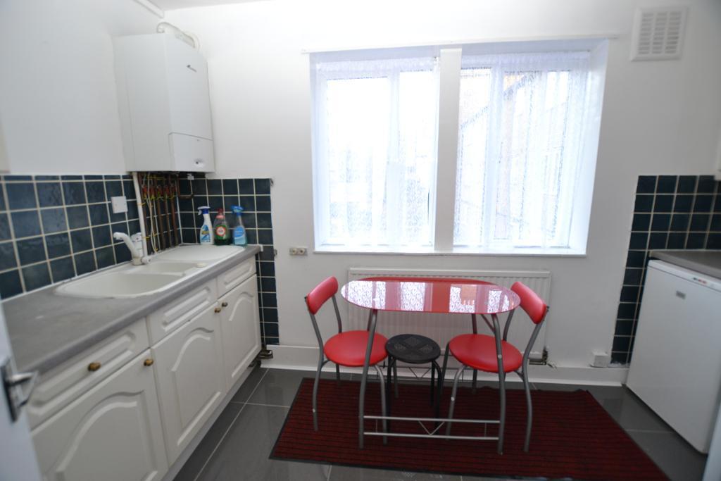 1 Bedroom Flat Share to Rent in London, NW1 9UG