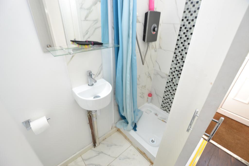 1 Bedroom House Share to Rent in London, E14 7TH