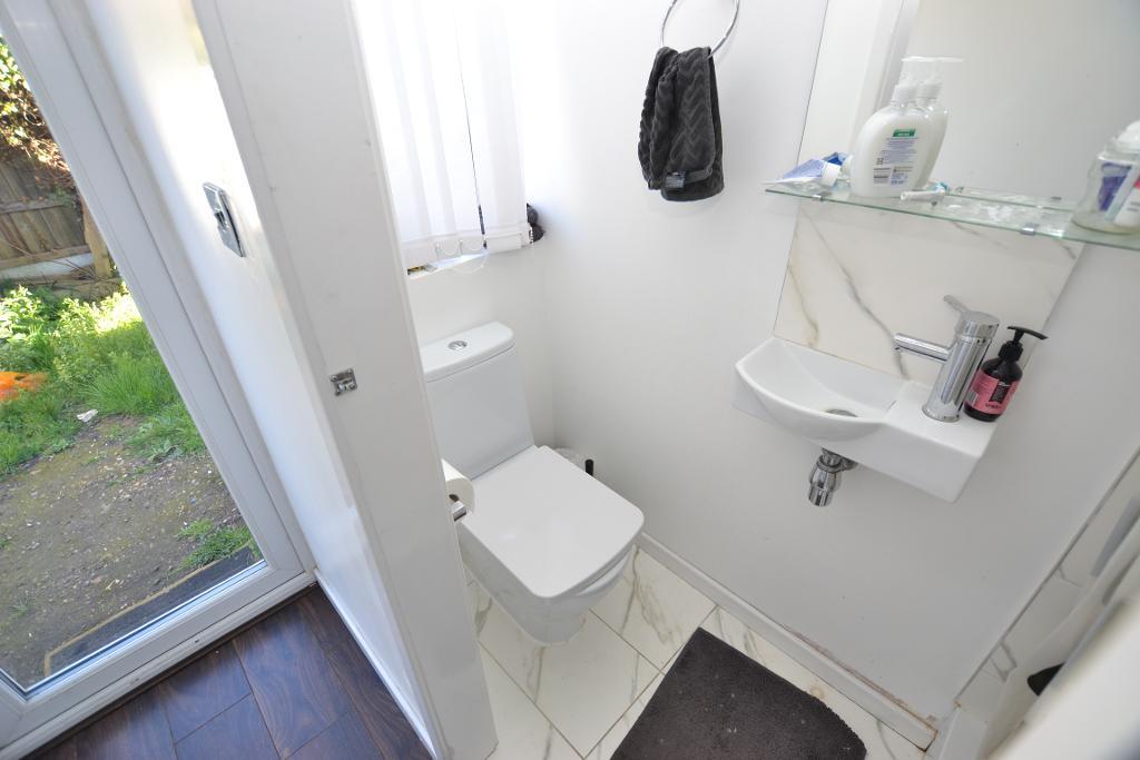 1 Bedroom House Share to Rent in London, E14 7TH