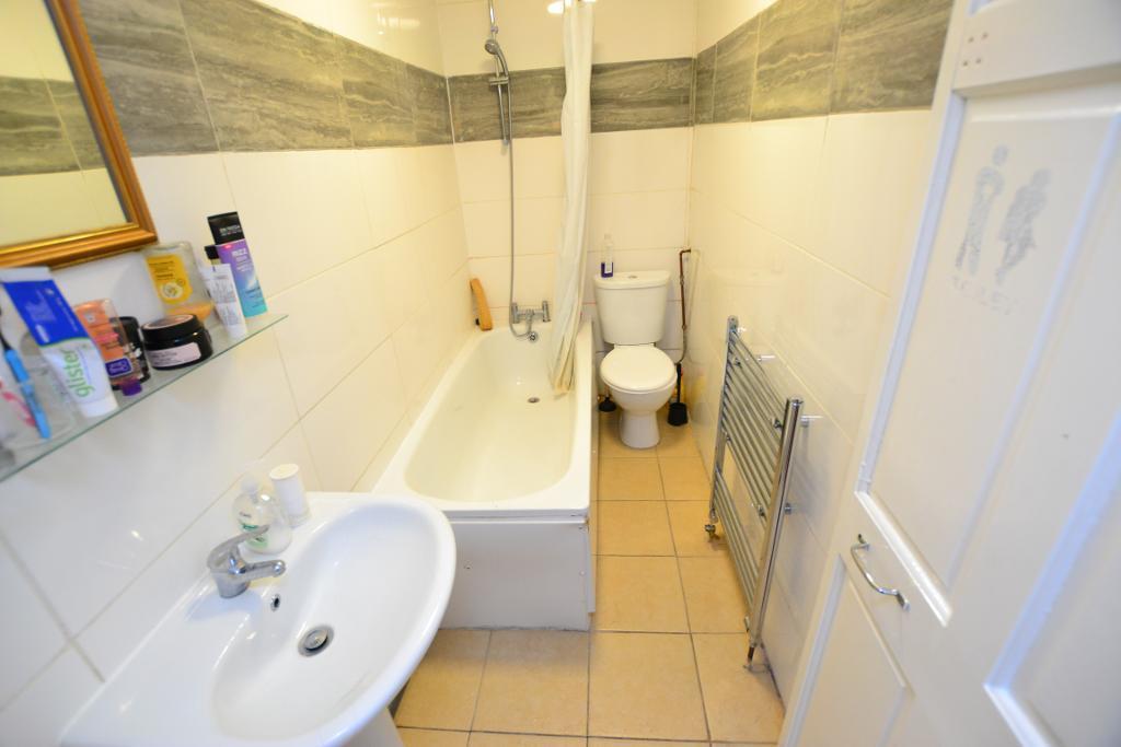 1 Bedroom House Share to Rent in London, E14 7DQ