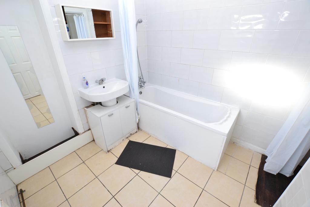 1 Bedroom House Share to Rent in London, E14 7DQ