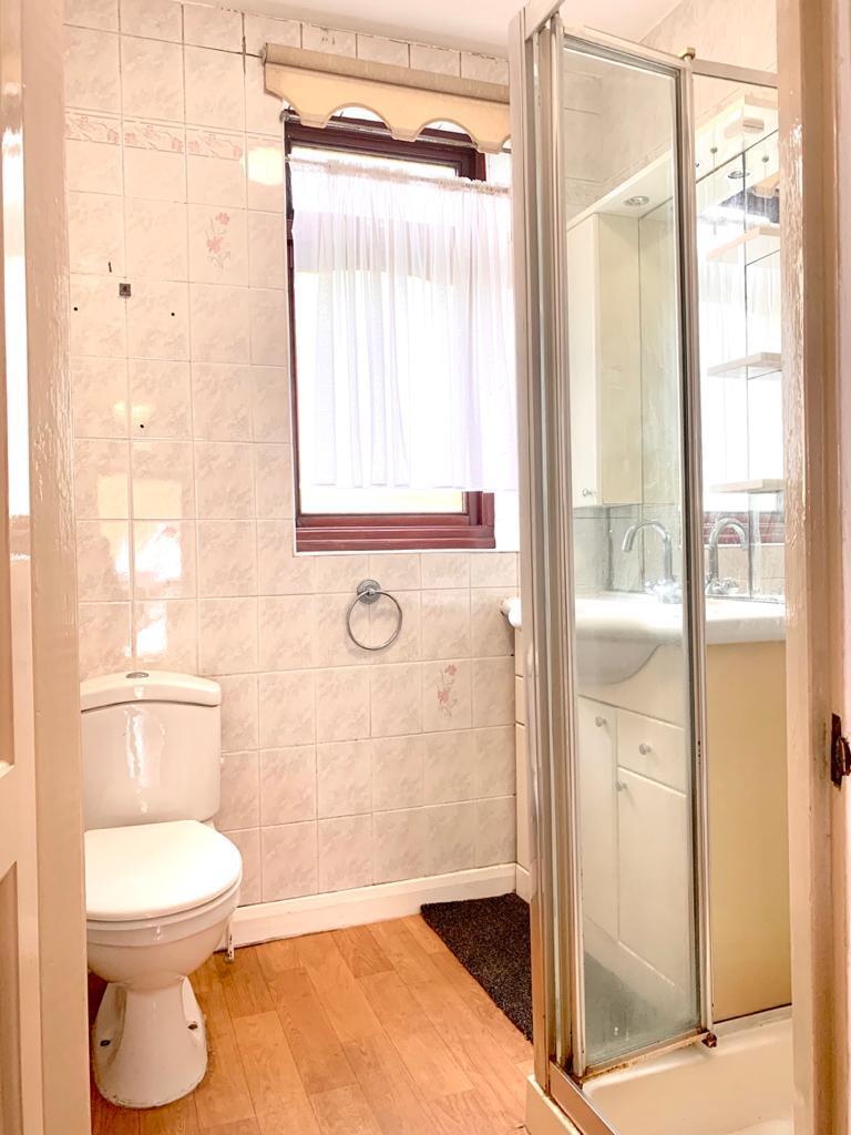 4 Bedroom End Terraced to Rent in Chadwell Heath, RM8 1RB