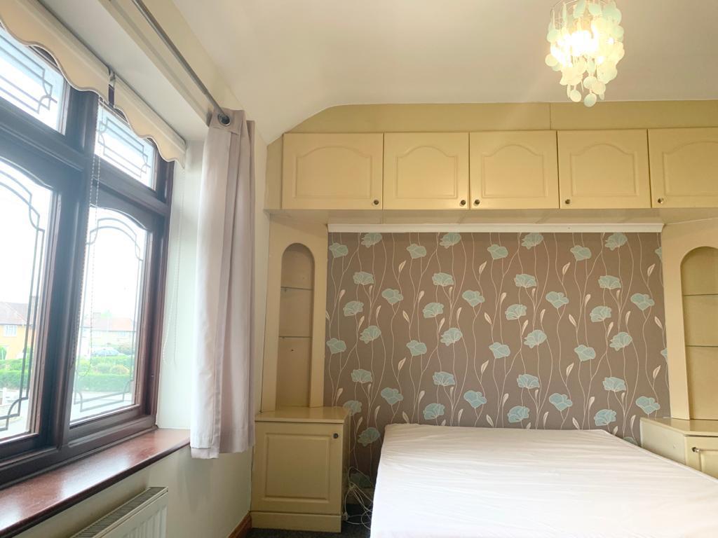 4 Bedroom End Terraced to Rent in Chadwell Heath, RM8 1RB