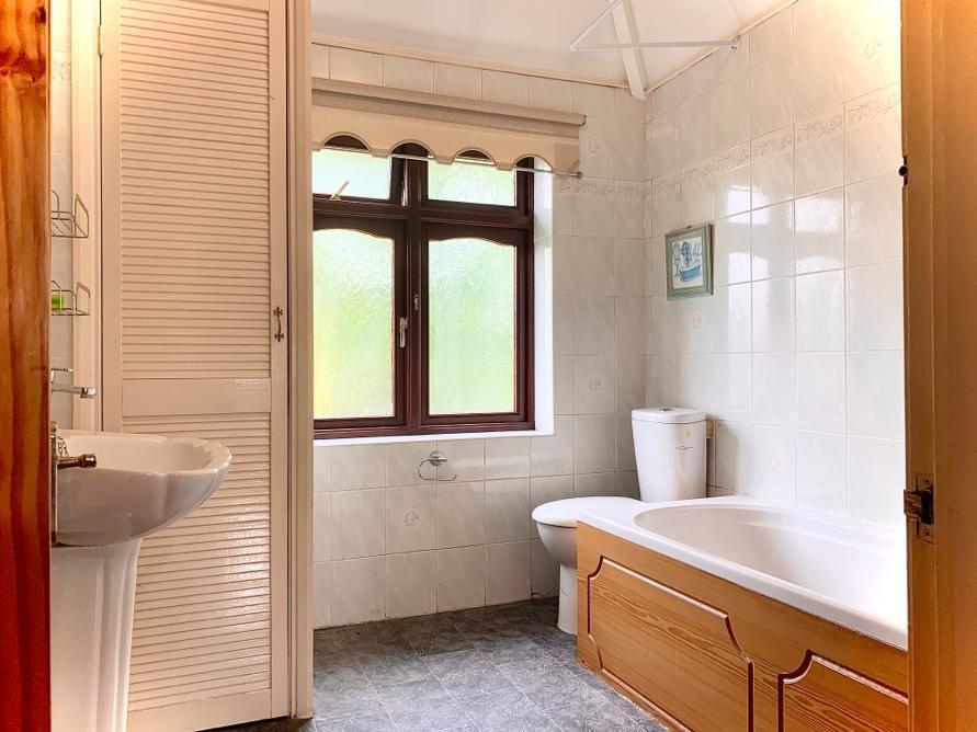 4 Bedroom End Terraced to Rent in Chadwell Heath, RM8 1RB