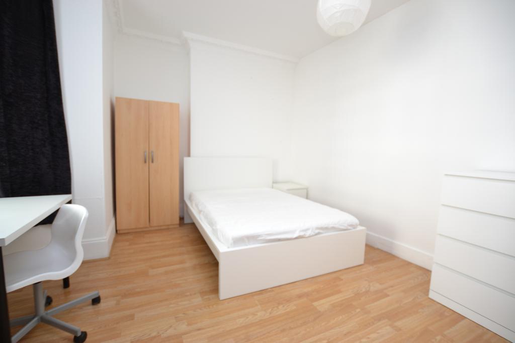 1 Bedroom House Share to Rent in London, E14 7DQ
