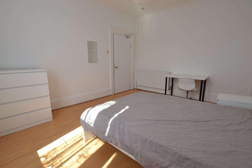 1 Bedroom House Share to Rent in London, E14 7DQ