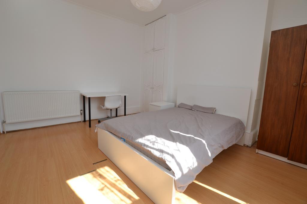 1 Bedroom House Share to Rent in London, E14 7DQ