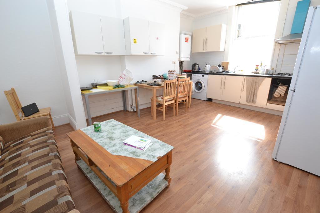 1 Bedroom House Share to Rent in London, E14 7DQ