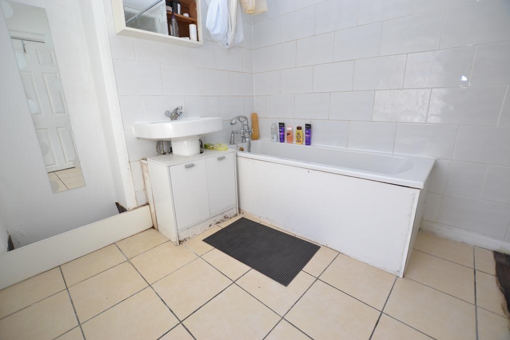 1 Bedroom House Share to Rent in London, E14 7DQ