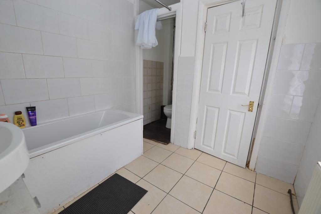 1 Bedroom House Share to Rent in London, E14 7DQ