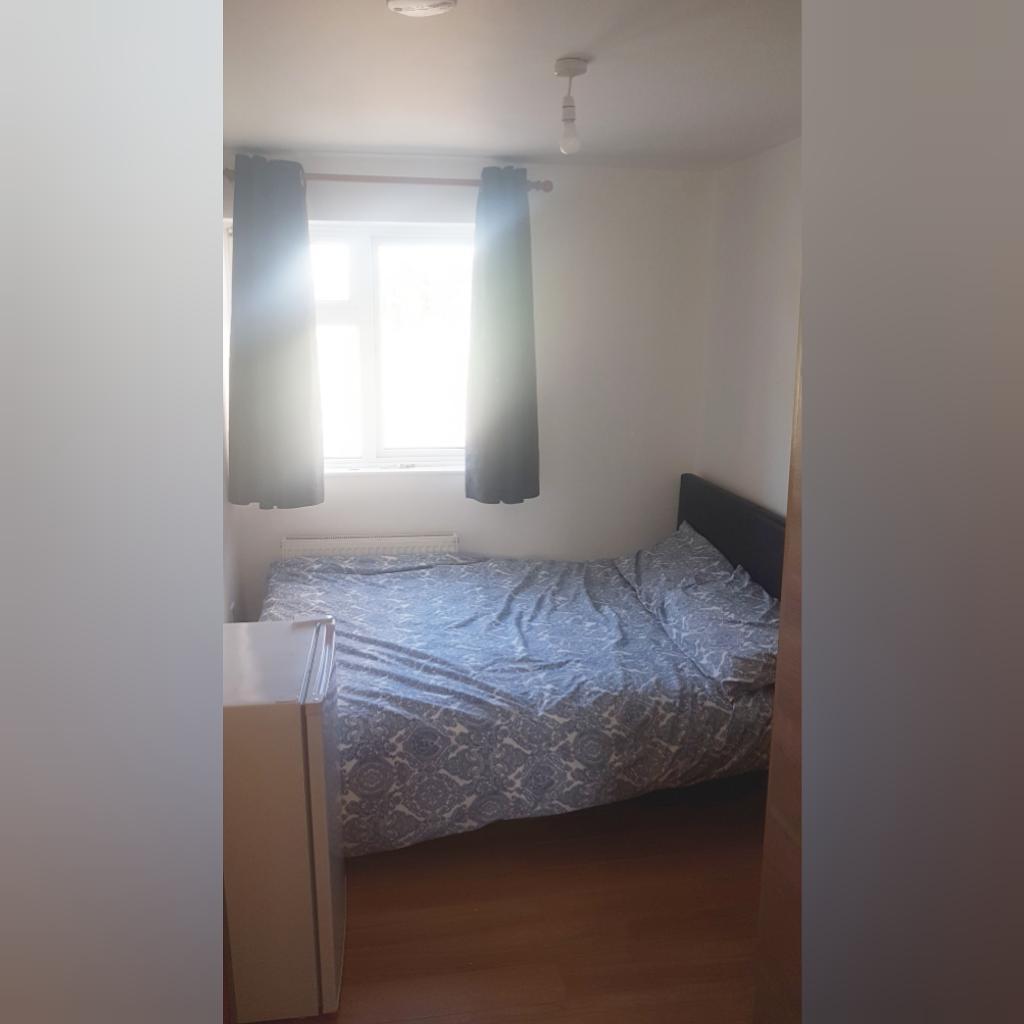 1 Bedroom House Share to Rent in London, E15 1AU