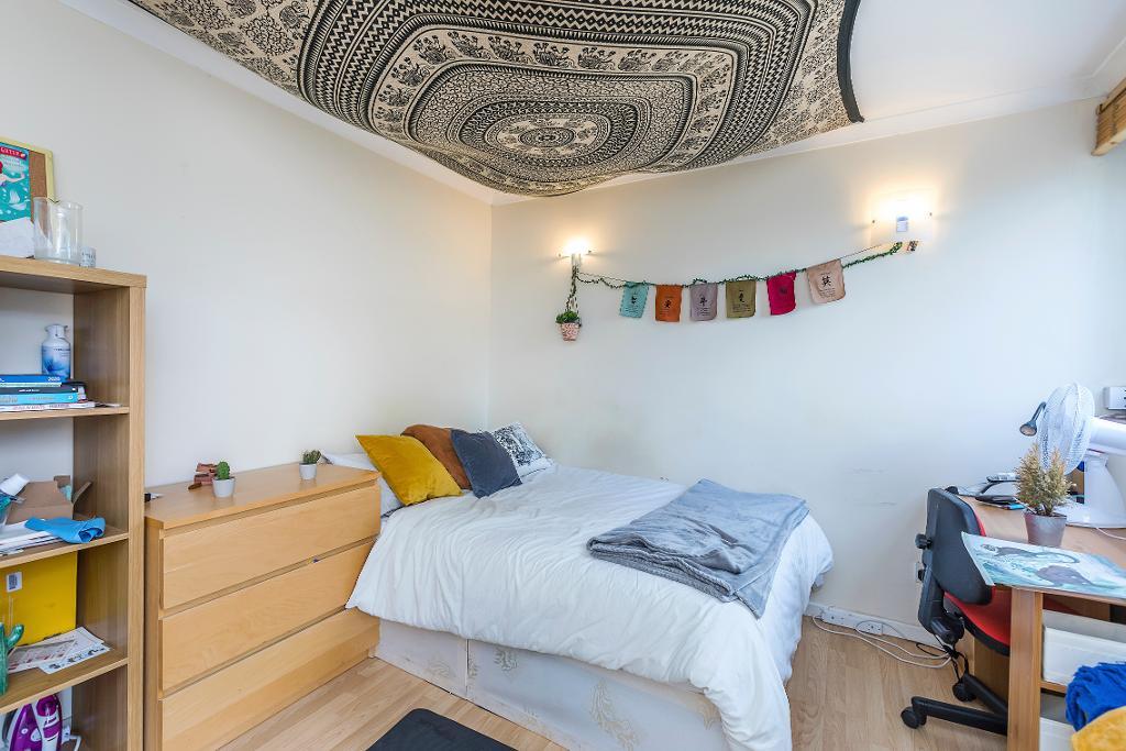 6 Bedroom Terraced to Rent in London, E14 7RS