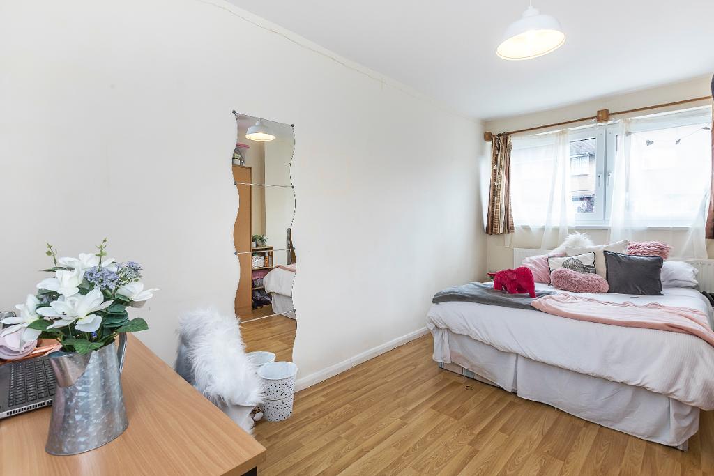 6 Bedroom Terraced to Rent in London, E14 7RS