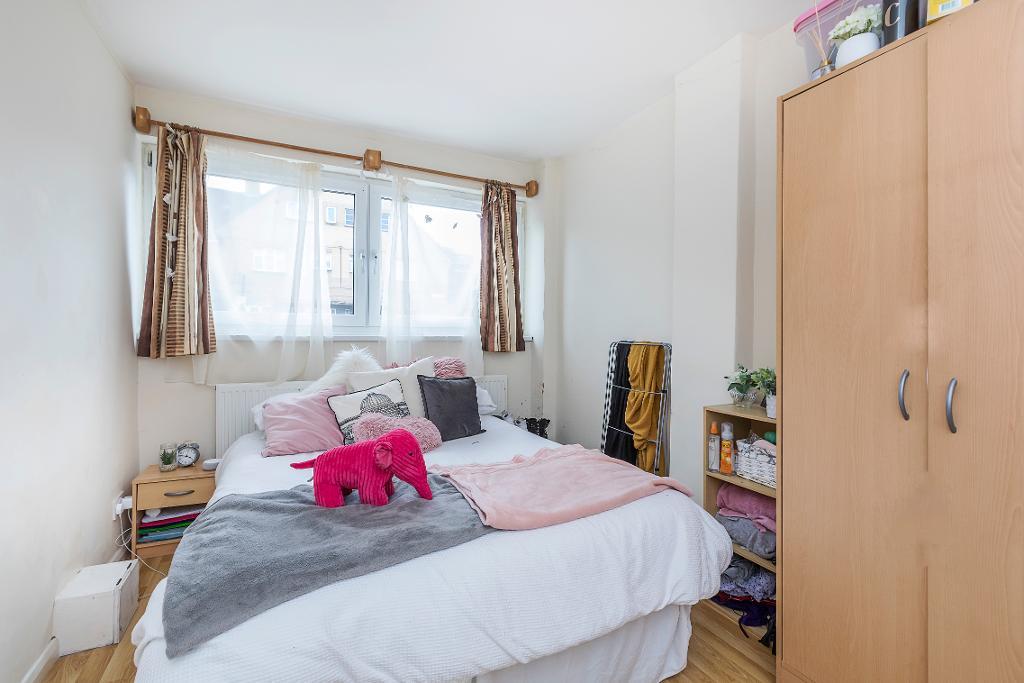 6 Bedroom Terraced to Rent in London, E14 7RS