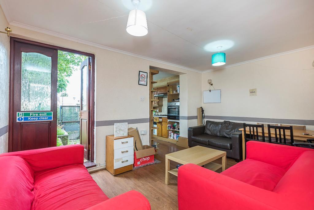 6 Bedroom Terraced to Rent in London, E14 7RS