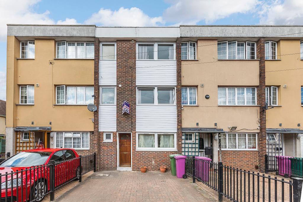 6 Bedroom Terraced to Rent in London, E14 7RS