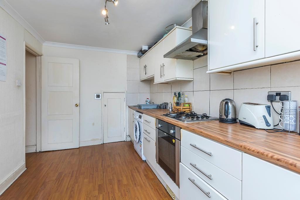 5 Bedroom Maisonette to Rent in London, E3 4AS