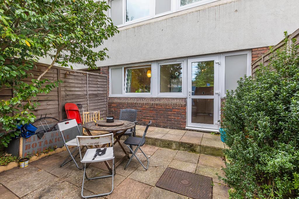 5 Bedroom Maisonette to Rent in London, E3 4AS