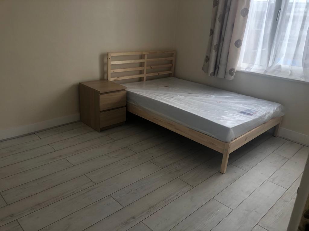 5 Bedroom Terraced to Rent in London, IG1 3QF