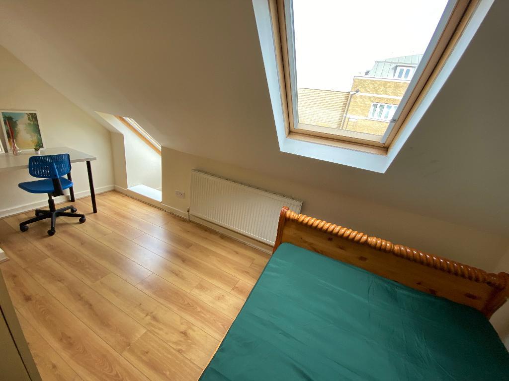 5 Bedroom Terraced to Rent in London, E14 7QY