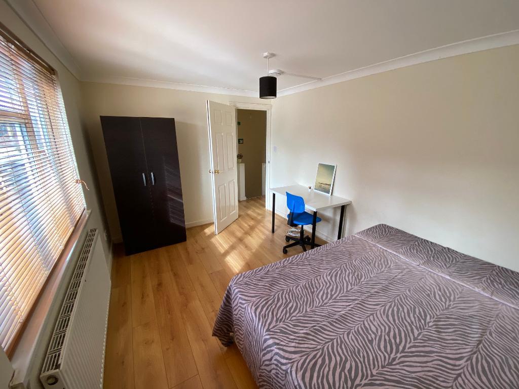 5 Bedroom Terraced to Rent in London, E14 7QY