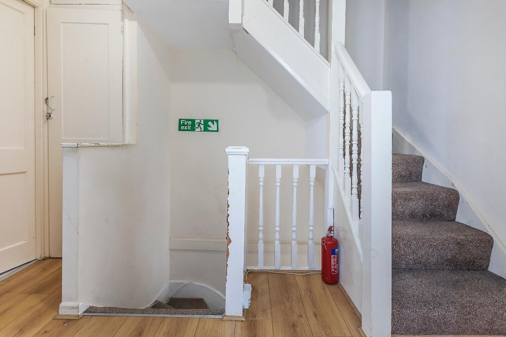5 Bedroom Terraced to Rent in London, E14 7QY