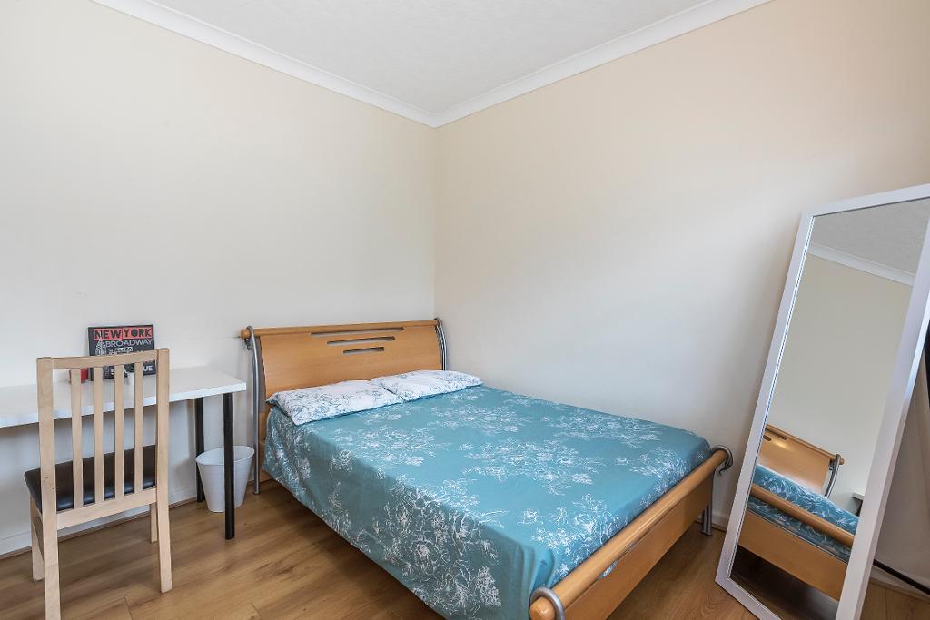 5 Bedroom Terraced to Rent in London, E14 7QY