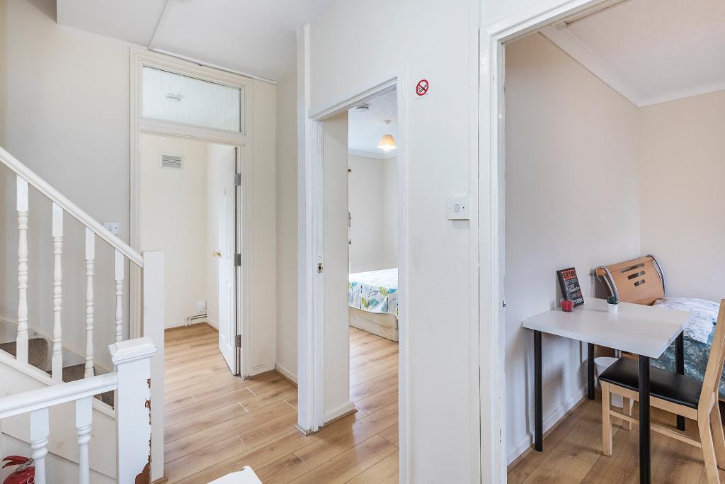 5 Bedroom Terraced to Rent in London, E14 7QY