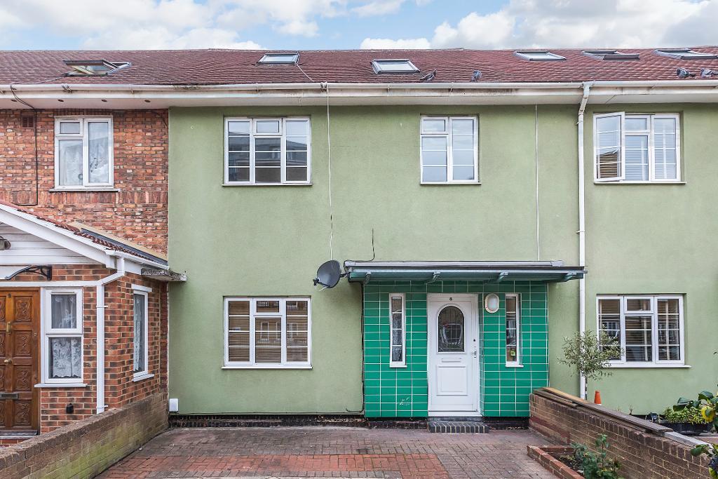 5 Bedroom Terraced to Rent in London, E14 7QY