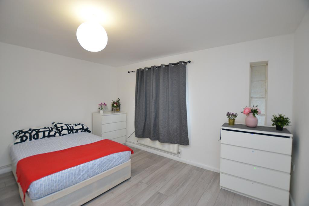 1 Bedroom House Share to Rent in London, E1 4AU