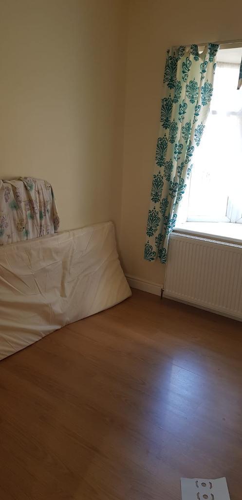 7 Bedroom Semi-Detached to Rent in London, IG1 4AR
