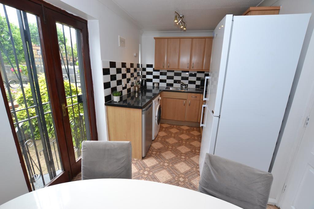 5 Bedroom Terraced to Rent in London, E1W 2JP