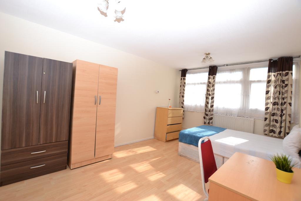4 Bedroom Maisonette to Rent in London, E1 8GR