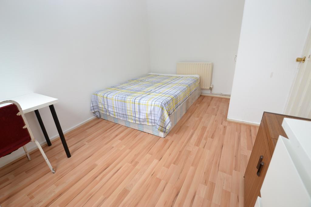 4 Bedroom Maisonette to Rent in London, E1 8GR