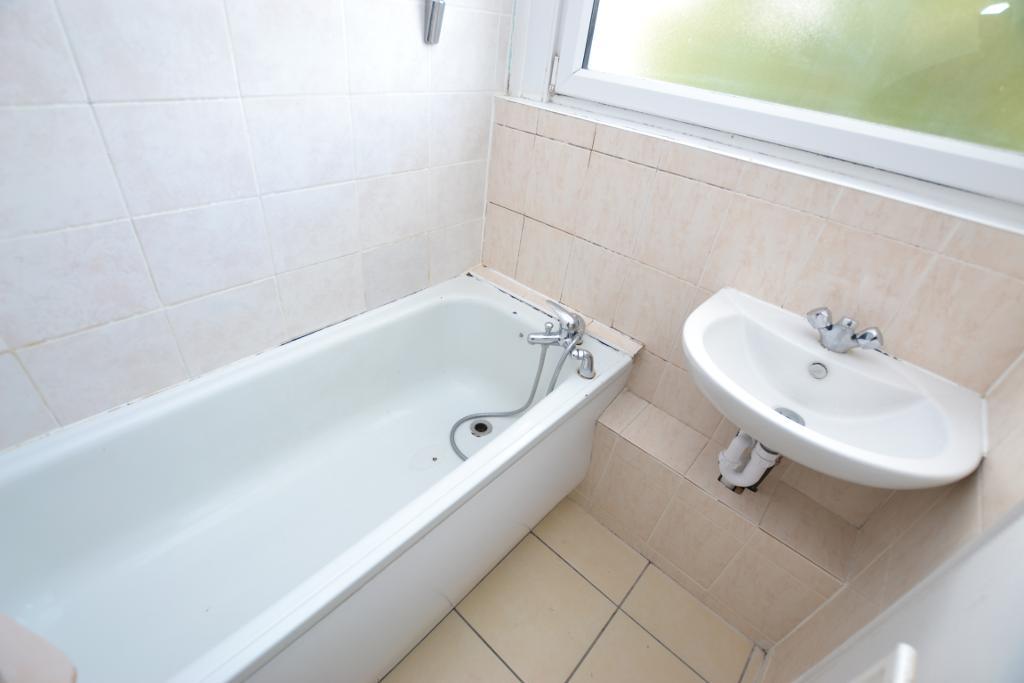4 Bedroom Maisonette to Rent in London, E1 8GR