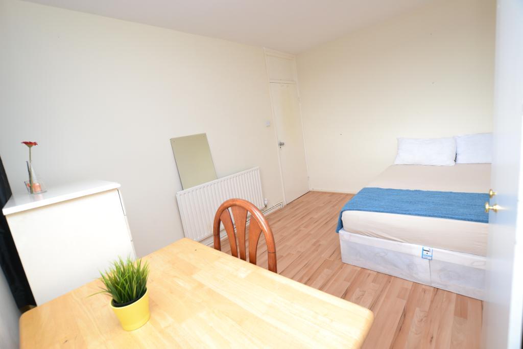 4 Bedroom Maisonette to Rent in London, E1 8GR