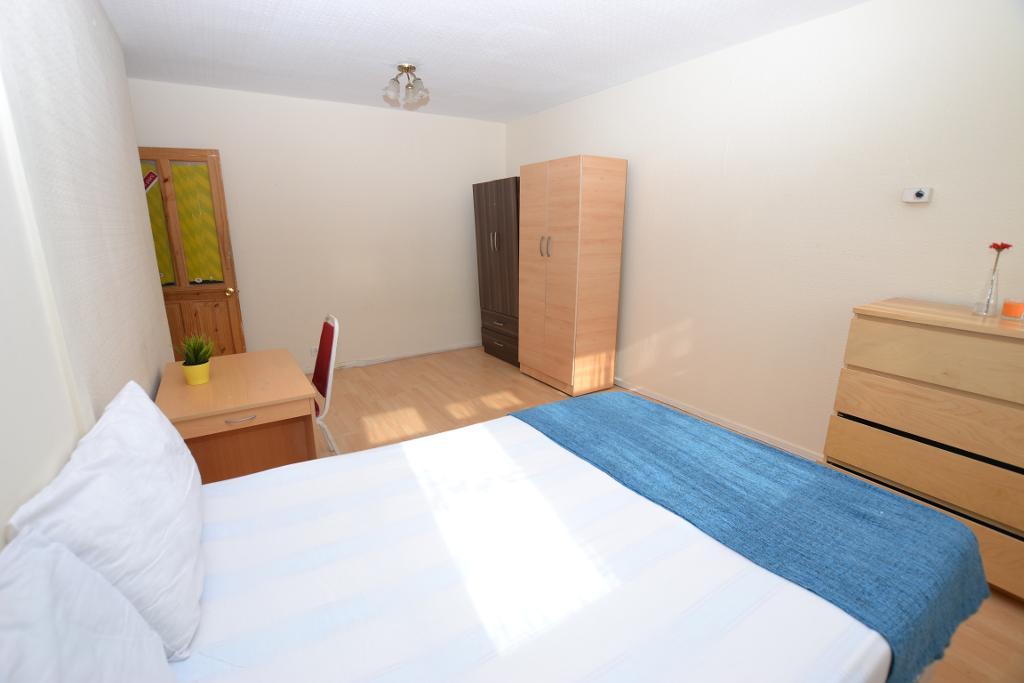 4 Bedroom Maisonette to Rent in London, E1 8GR