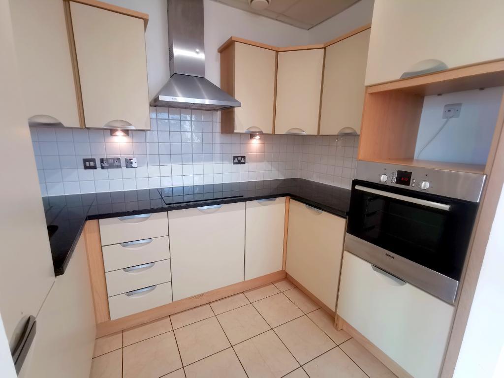 2 Bedroom Maisonette to Rent in London, SE18 6HB