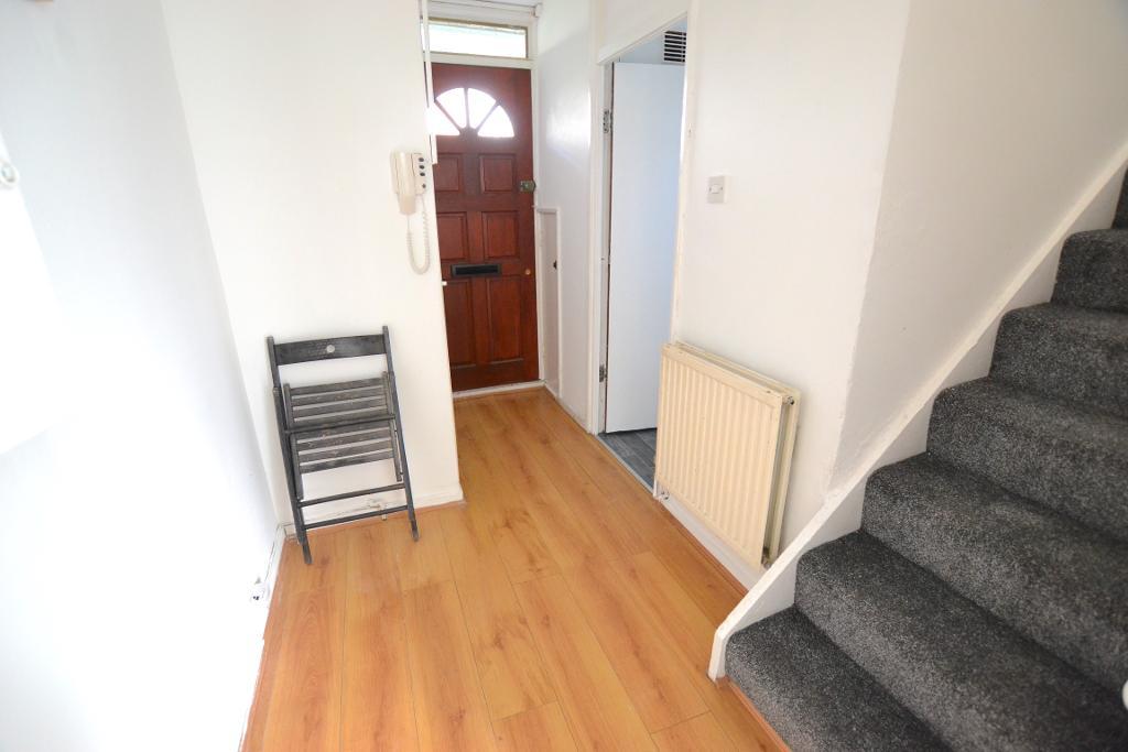 4 Bedroom Maisonette to Rent in London, E14 6BQ