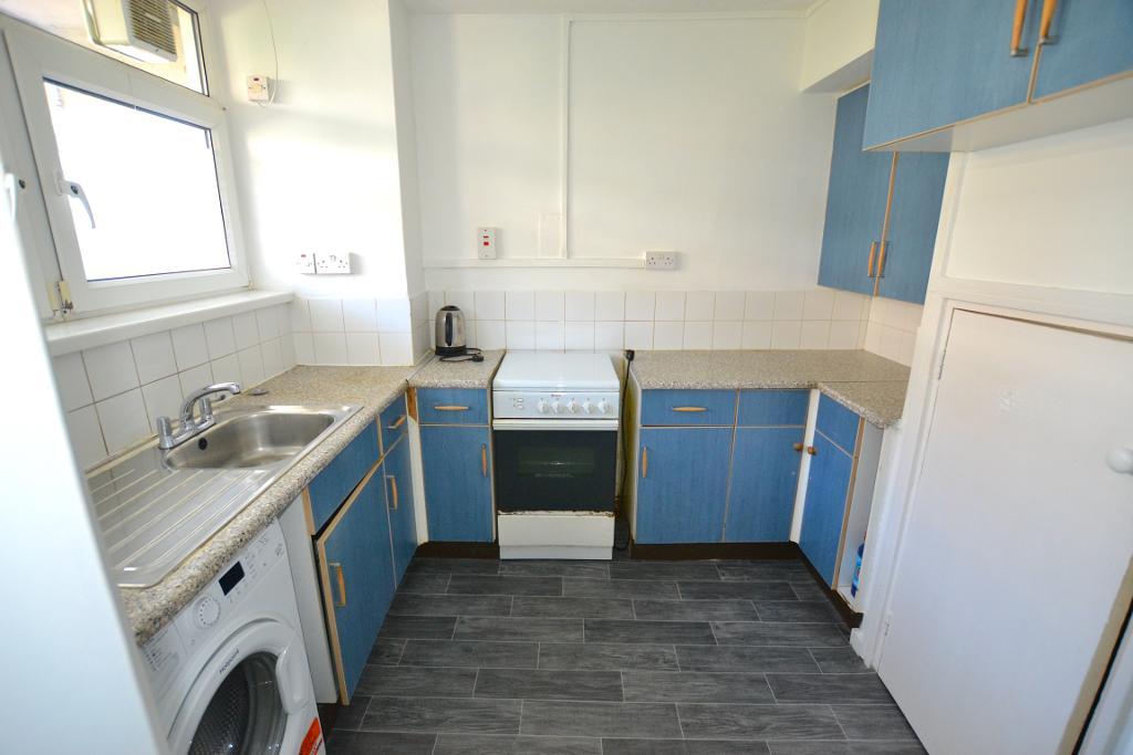 4 Bedroom Maisonette to Rent in London, E14 6BQ