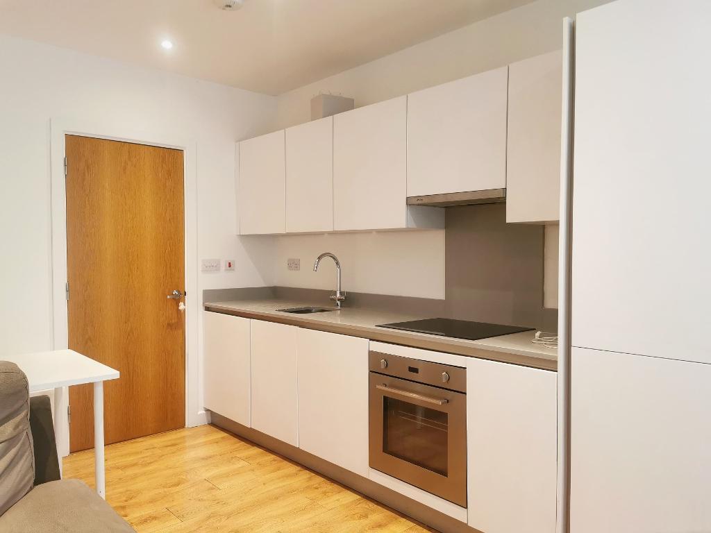 1 Bedroom Flat to Rent in London, SE18 6HX