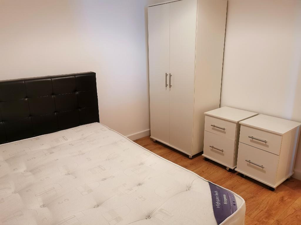 1 Bedroom Flat to Rent in London, SE18 6HX