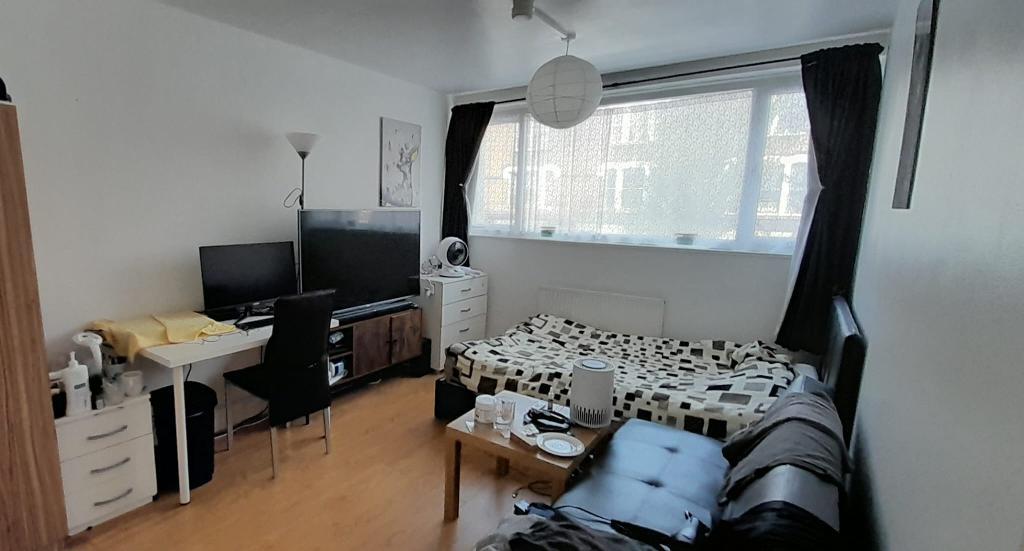 1 Bedroom Flat Share to Rent in London, E2 0HT